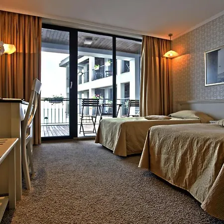 Regina Maria Design 4*