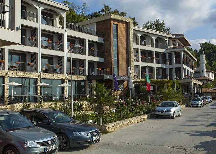 Regina Maria Design 4*