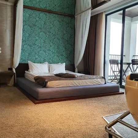 Regina Maria Design 4*