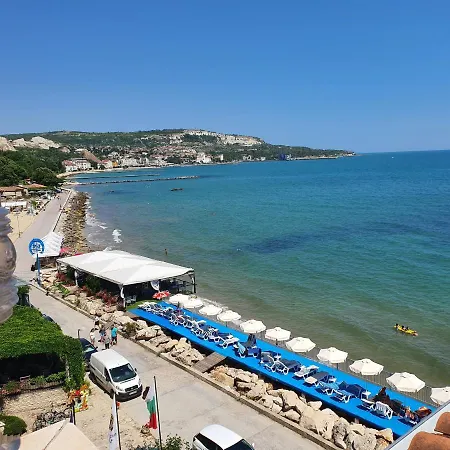 Regina Maria Design 4*