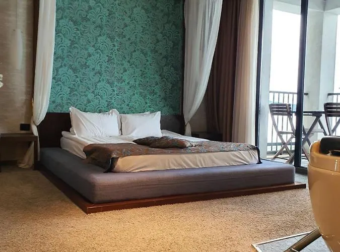 Regina Maria Design 4*